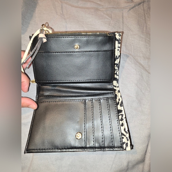 Jessica Simpson Pink Wallet - Picture 3 of 3